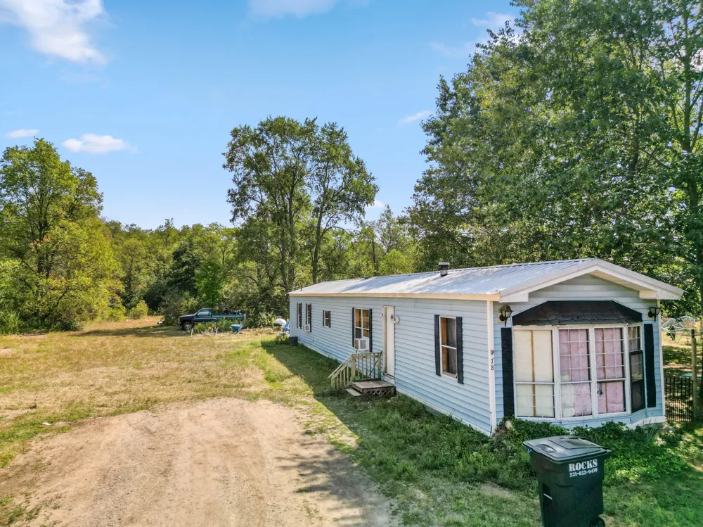 1778 Spruce Street White Cloud, MI 49349