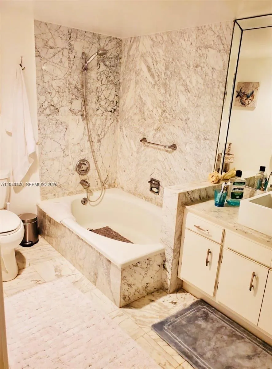 1905 Ocean Blvd #8E Fort Lauderdale, FL 33305