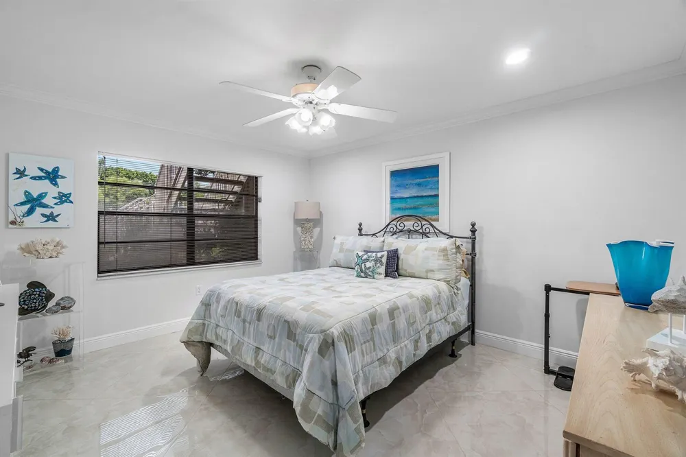 34 STRATFORD LANE W #C Boynton Beach, FL 33436