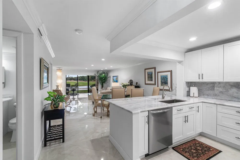 34 STRATFORD LANE W #C Boynton Beach, FL 33436