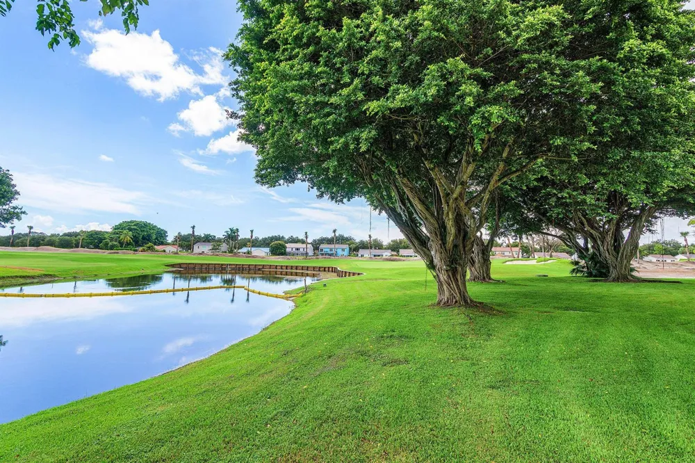 34 STRATFORD LANE W #C Boynton Beach, FL 33436