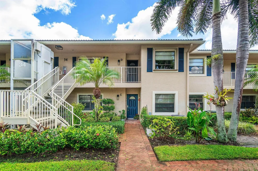 34 STRATFORD LANE W #C Boynton Beach, FL 33436