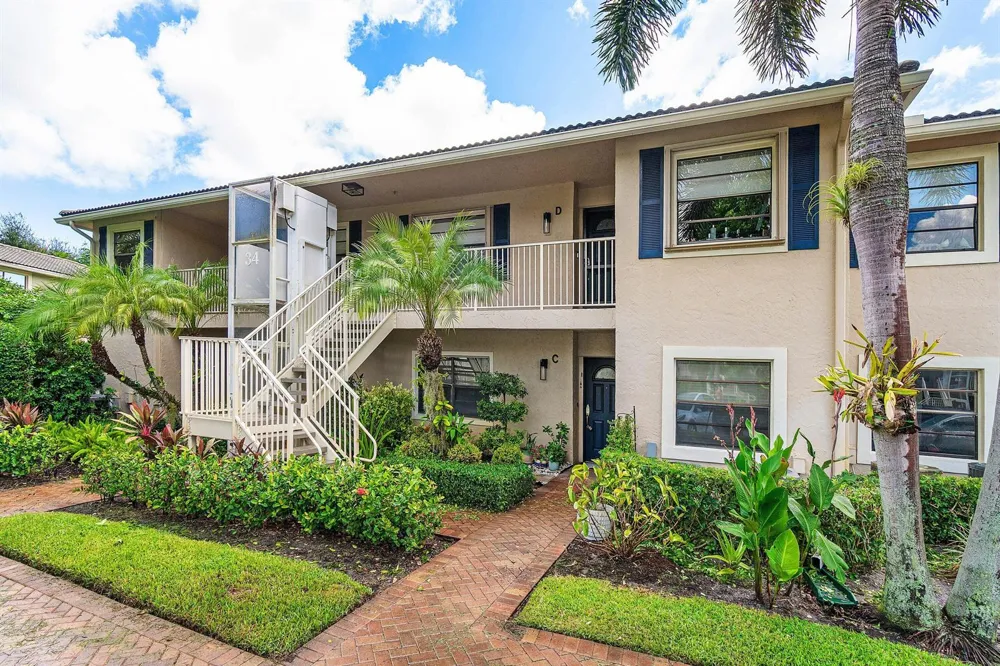 34 STRATFORD LANE W #C Boynton Beach, FL 33436