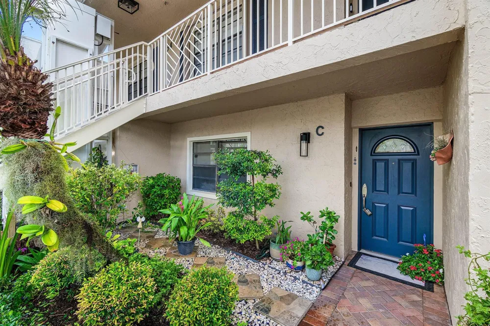 34 STRATFORD LANE W #C Boynton Beach, FL 33436
