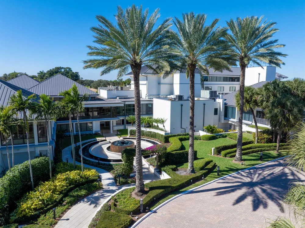 34 STRATFORD LANE W #C Boynton Beach, FL 33436