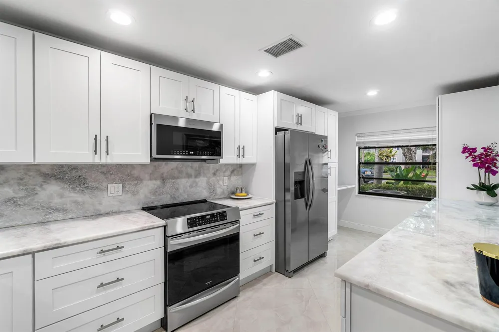 34 STRATFORD LANE W #C Boynton Beach, FL 33436