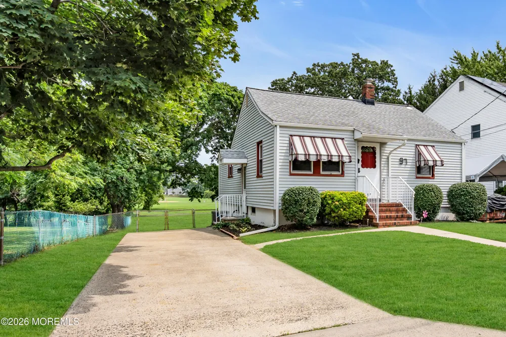 97 High Street Eatontown, NJ 07724