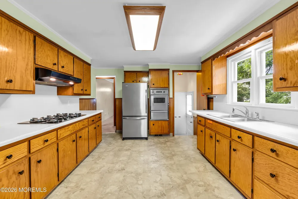 97 High Street Eatontown, NJ 07724