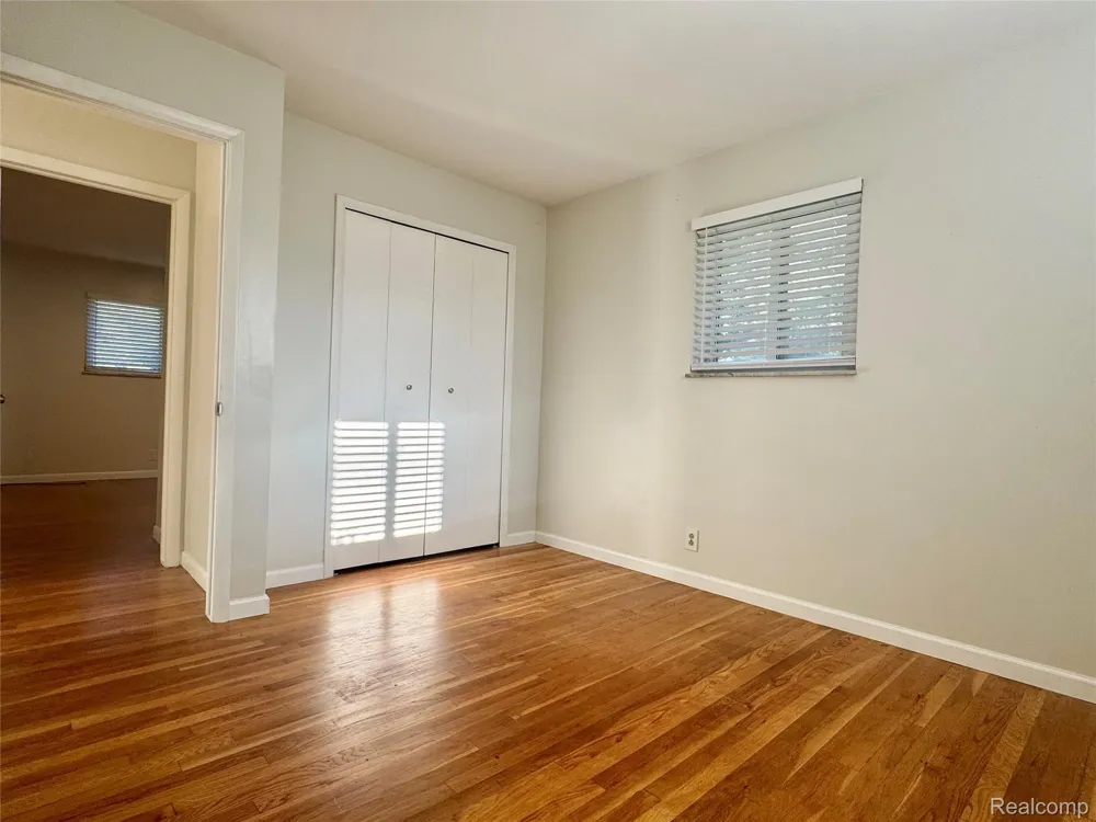 5260 Daniels Drive Troy City, MI 48098