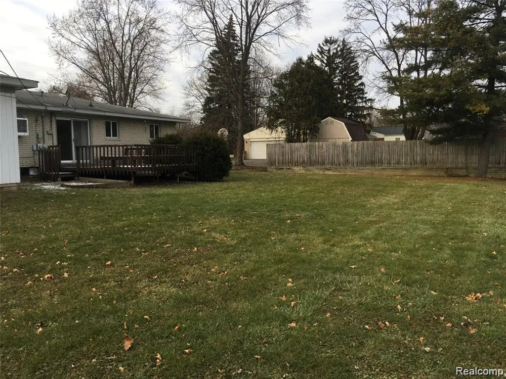 5260 Daniels Drive Troy City, MI 48098
