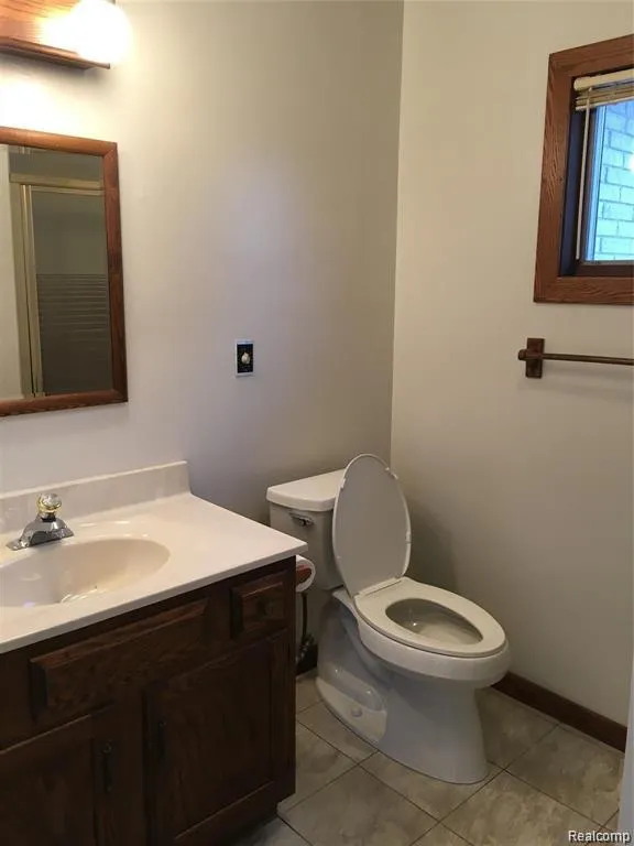 5260 Daniels Drive Troy City, MI 48098