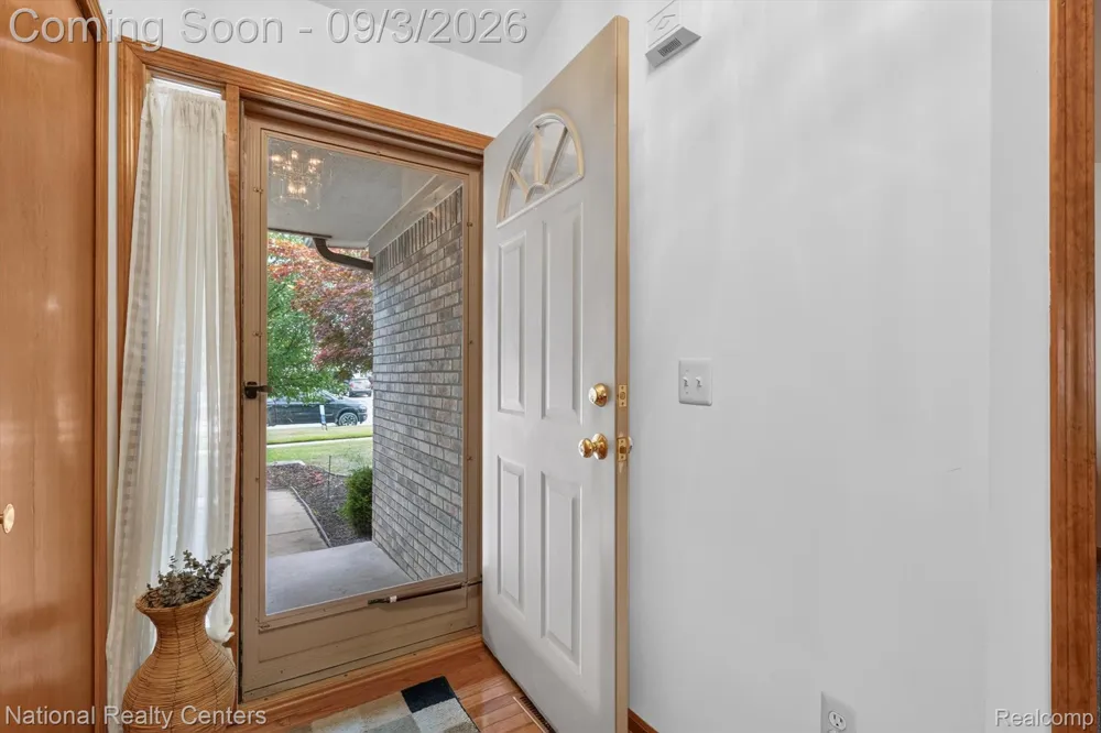 49719 Shenandoah Drive Macomb Township, MI 48044