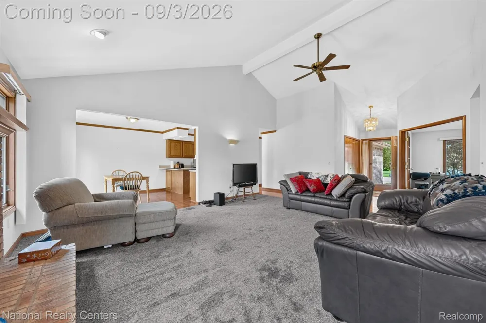 49719 Shenandoah Drive Macomb Township, MI 48044