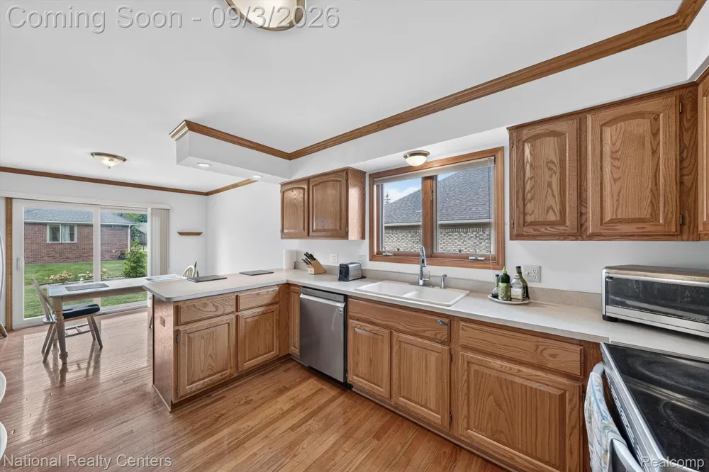 49719 Shenandoah Drive Macomb Township, MI 48044