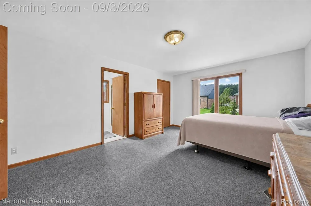 49719 Shenandoah Drive Macomb Township, MI 48044