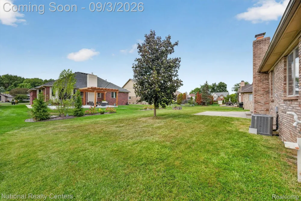 49719 Shenandoah Drive Macomb Township, MI 48044