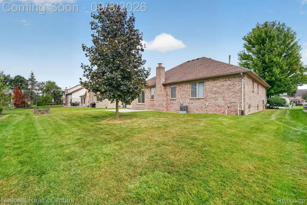49719 Shenandoah Drive Macomb Township, MI 48044