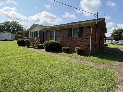 2235 N Ranch Rd NE