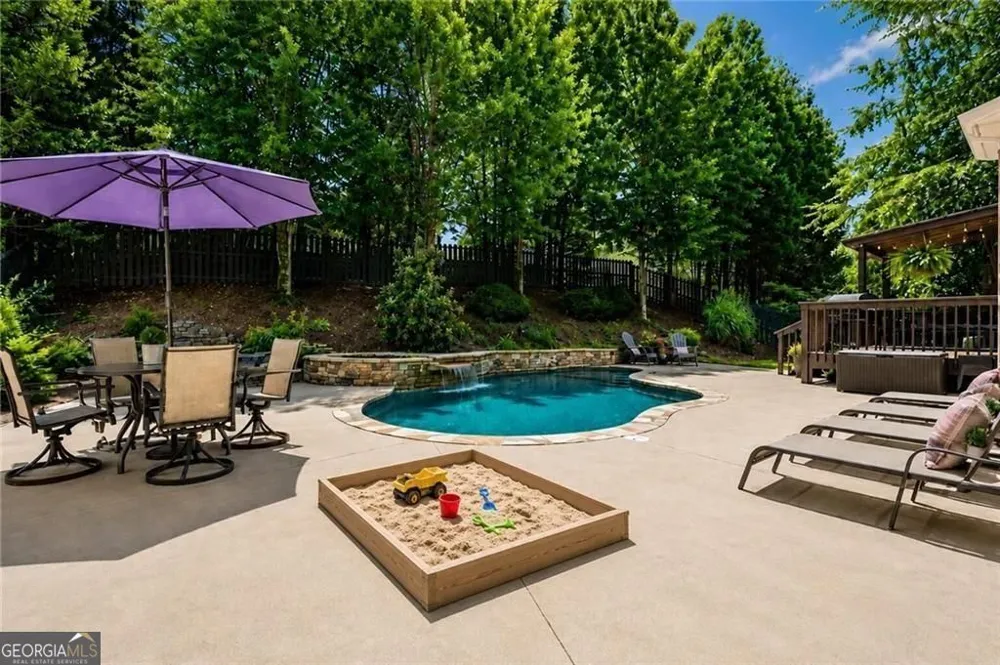 860 Valley DR Canton, GA 30114