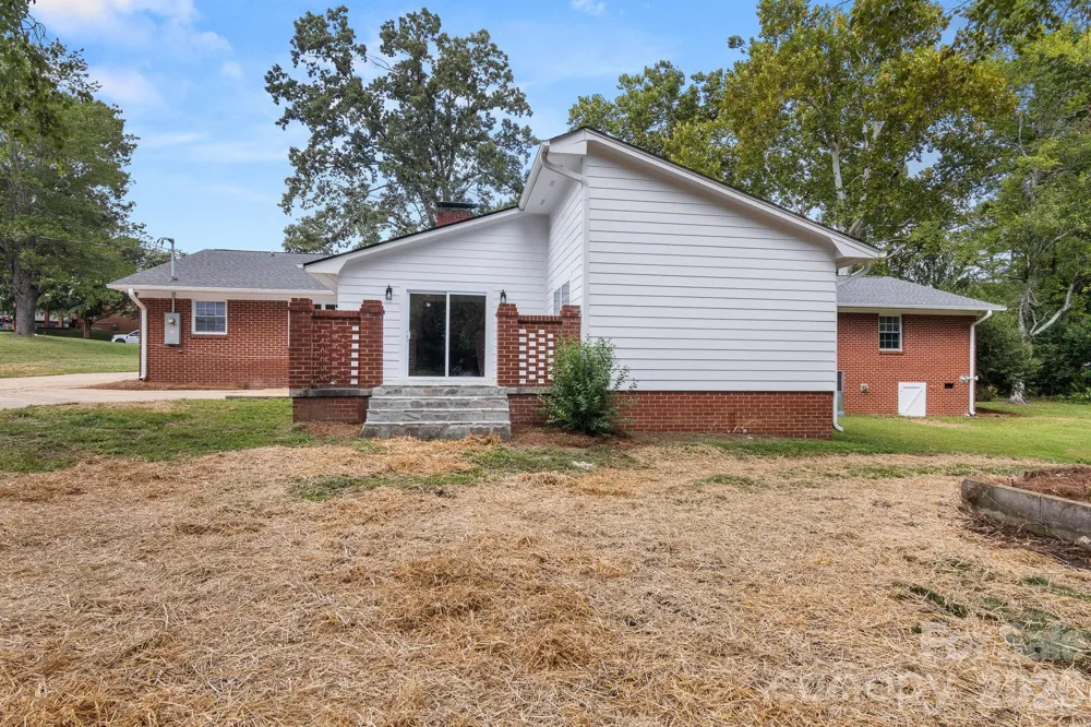 1103 W Elm Street Shelby, NC 28150