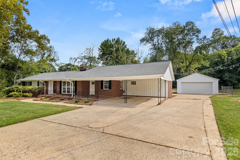 1103 W Elm Street Shelby, NC 28150
