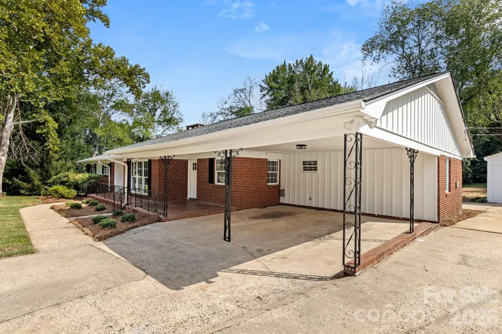 1103 W Elm Street Shelby, NC 28150