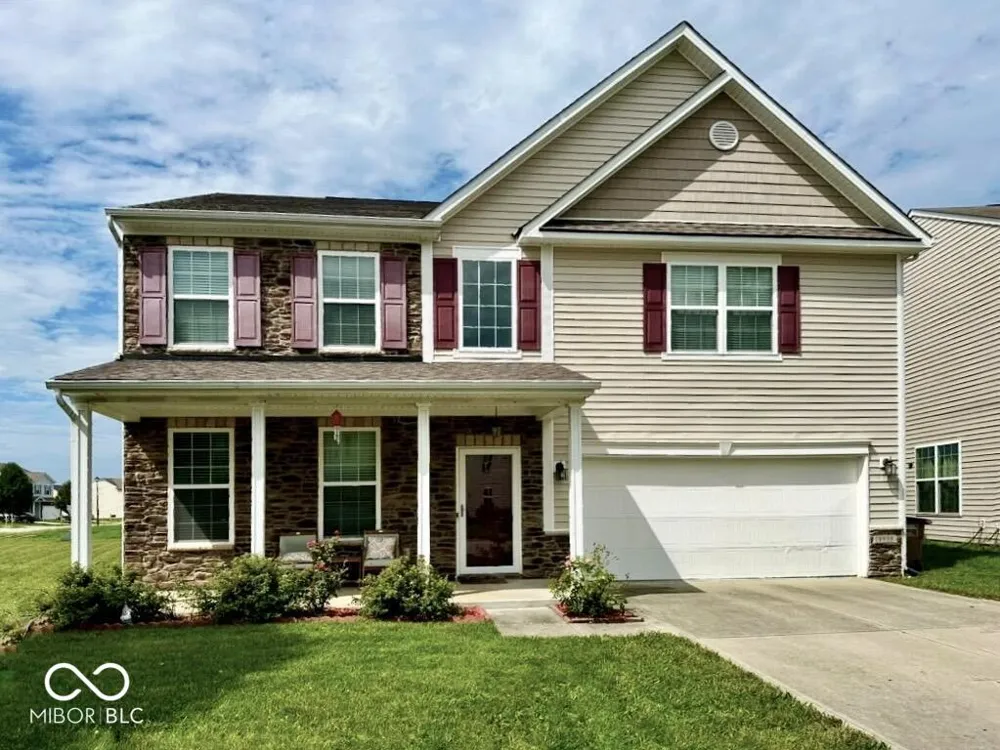 1935 Lakecrest Drive Columbus, IN 47201