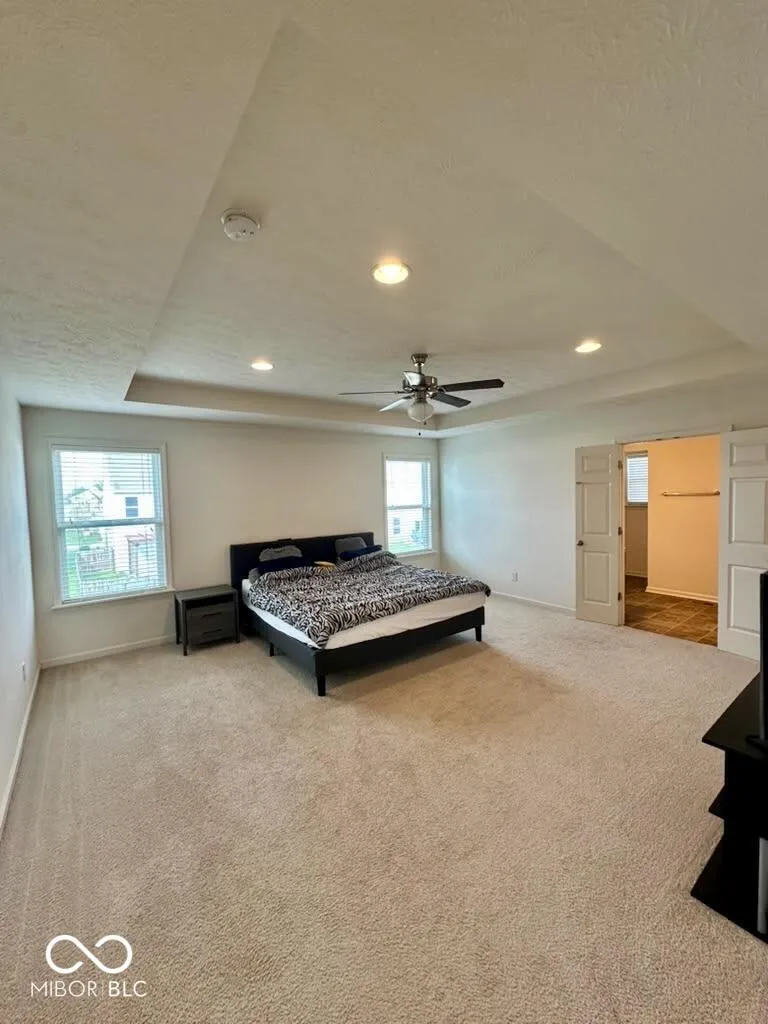1935 Lakecrest Drive Columbus, IN 47201