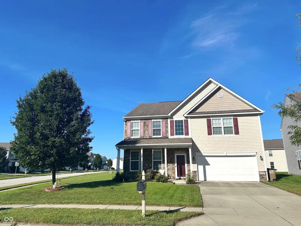 1935 Lakecrest Drive Columbus, IN 47201