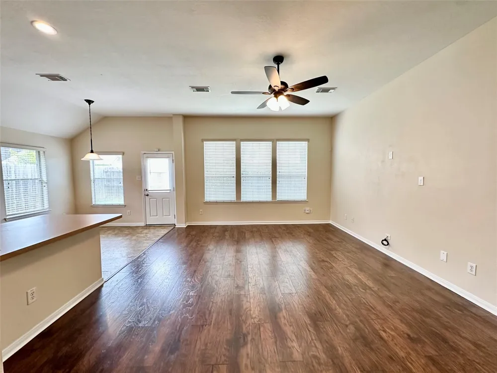 2608 Courtyard Lane Pearland, TX 77584