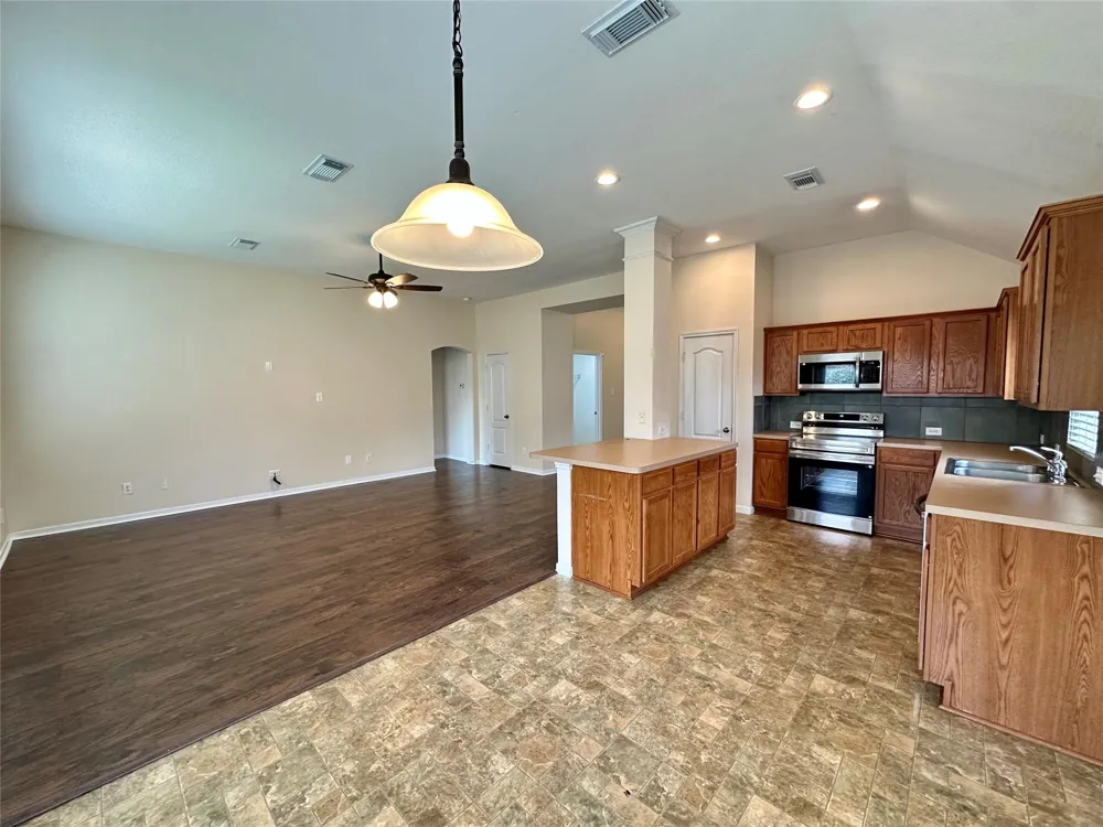2608 Courtyard Lane Pearland, TX 77584