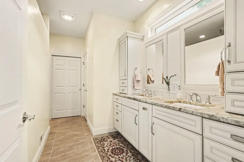2421 Hickory Ridge Galesburg, MI 49053