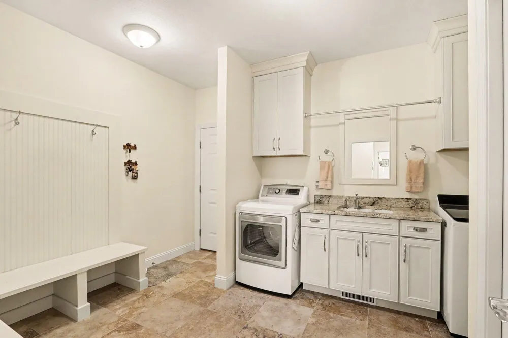 2421 Hickory Ridge Galesburg, MI 49053
