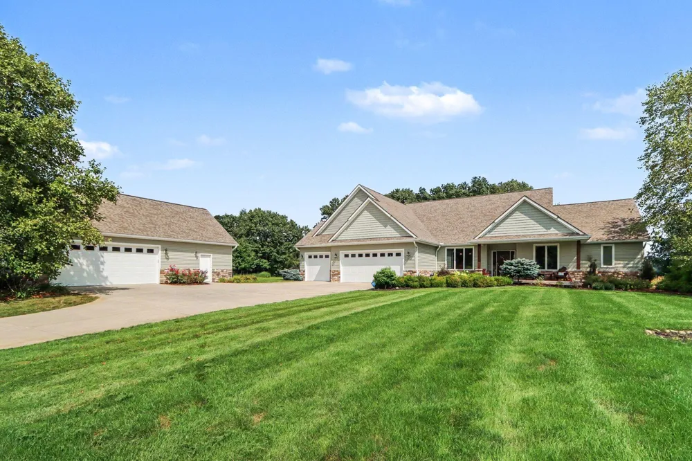 2421 Hickory Ridge Galesburg, MI 49053