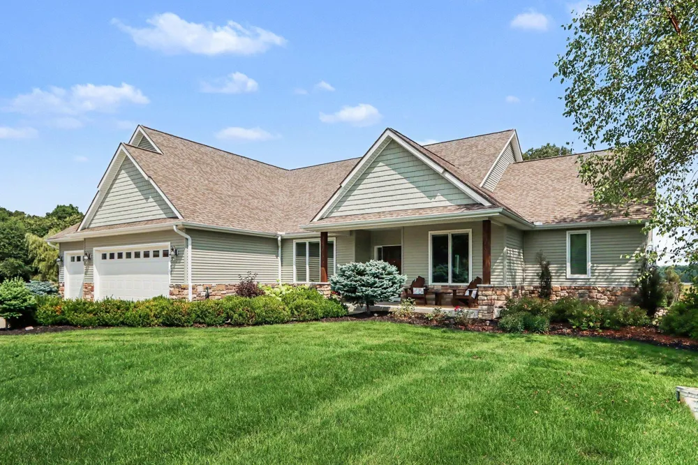 2421 Hickory Ridge Galesburg, MI 49053