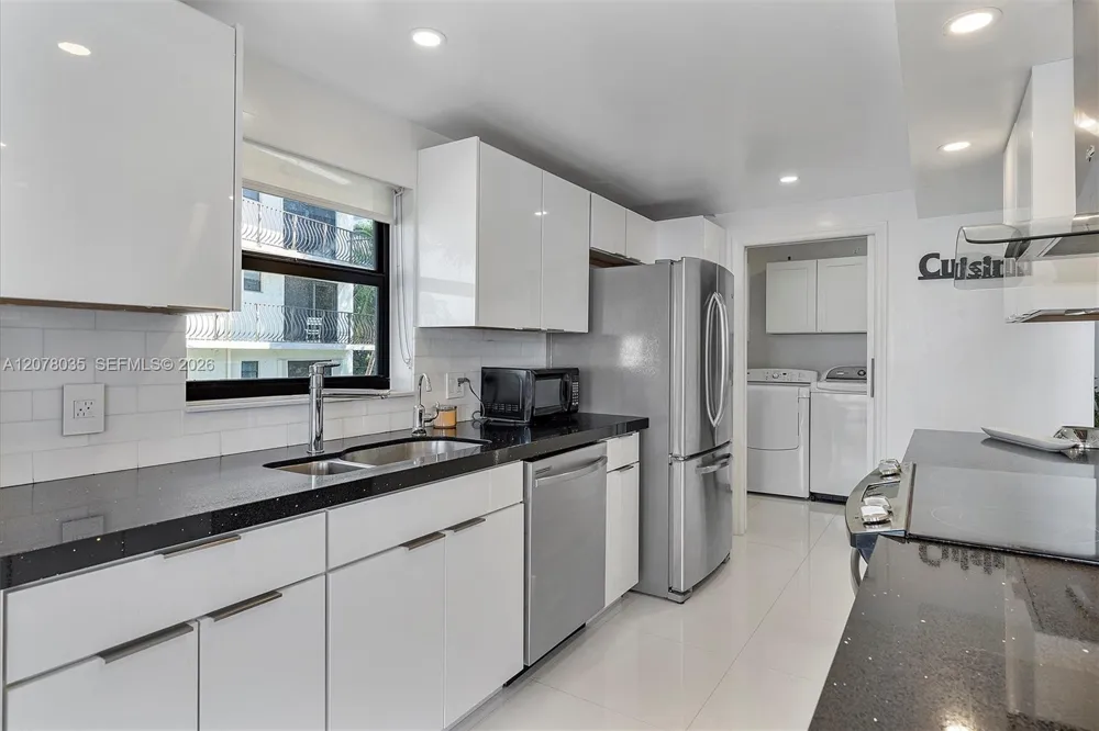 200 Golden Isles Dr #206 Hallandale Beach, FL 33009