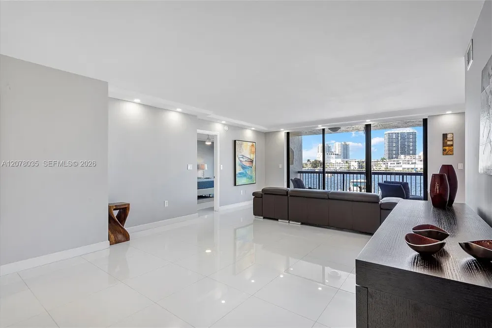 200 Golden Isles Dr #206 Hallandale Beach, FL 33009