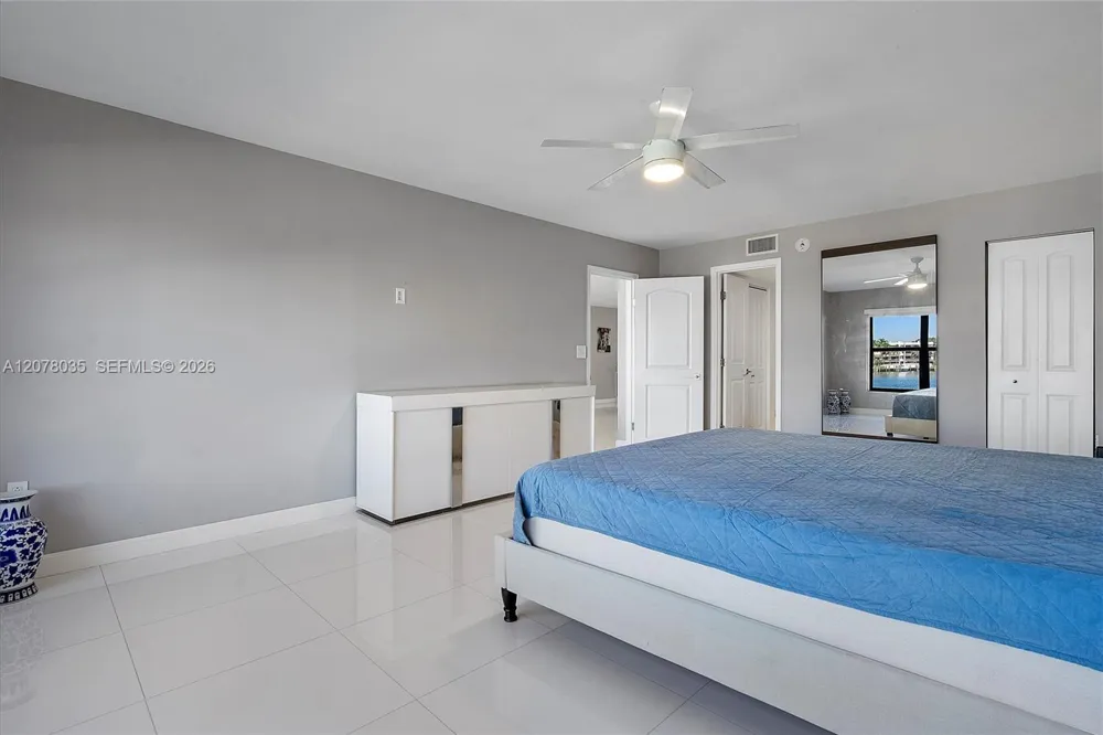 200 Golden Isles Dr #206 Hallandale Beach, FL 33009
