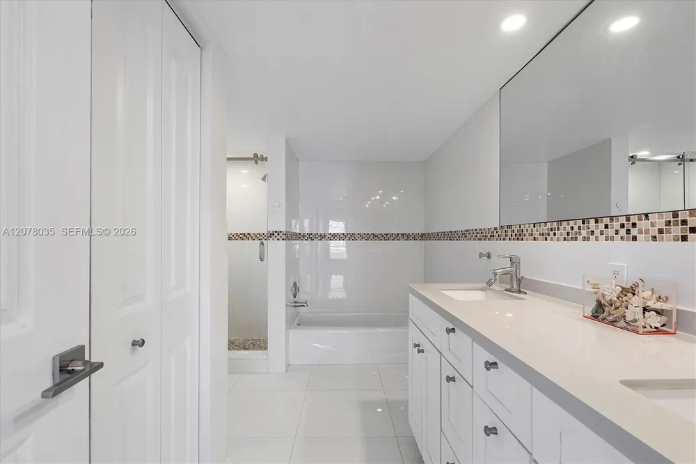 200 Golden Isles Dr #206 Hallandale Beach, FL 33009