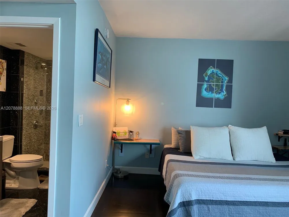 325 S Biscayne Blvd #2714 Miami, FL 33131