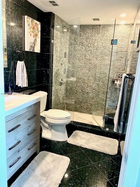 325 S Biscayne Blvd #2714 Miami, FL 33131