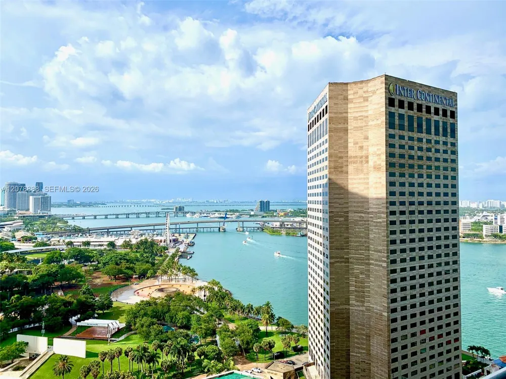 325 S Biscayne Blvd #2714 Miami, FL 33131