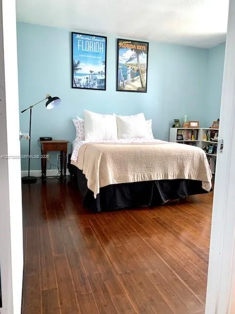 325 S Biscayne Blvd #2714 Miami, FL 33131