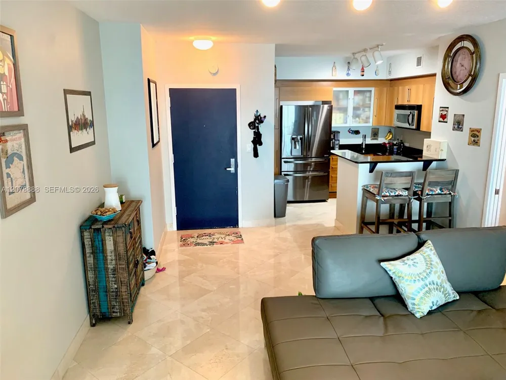 325 S Biscayne Blvd #2714 Miami, FL 33131