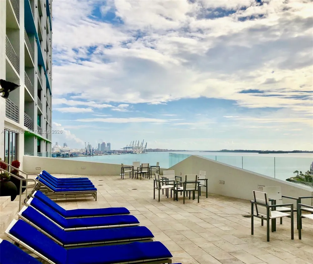 325 S Biscayne Blvd #2714 Miami, FL 33131