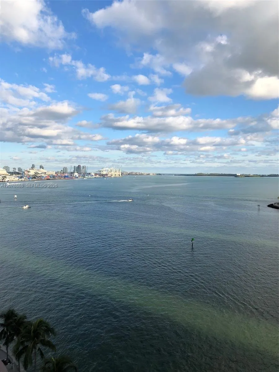 325 S Biscayne Blvd #2714 Miami, FL 33131