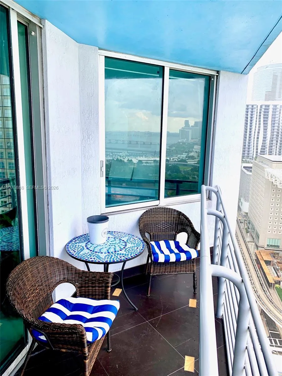 325 S Biscayne Blvd #2714 Miami, FL 33131