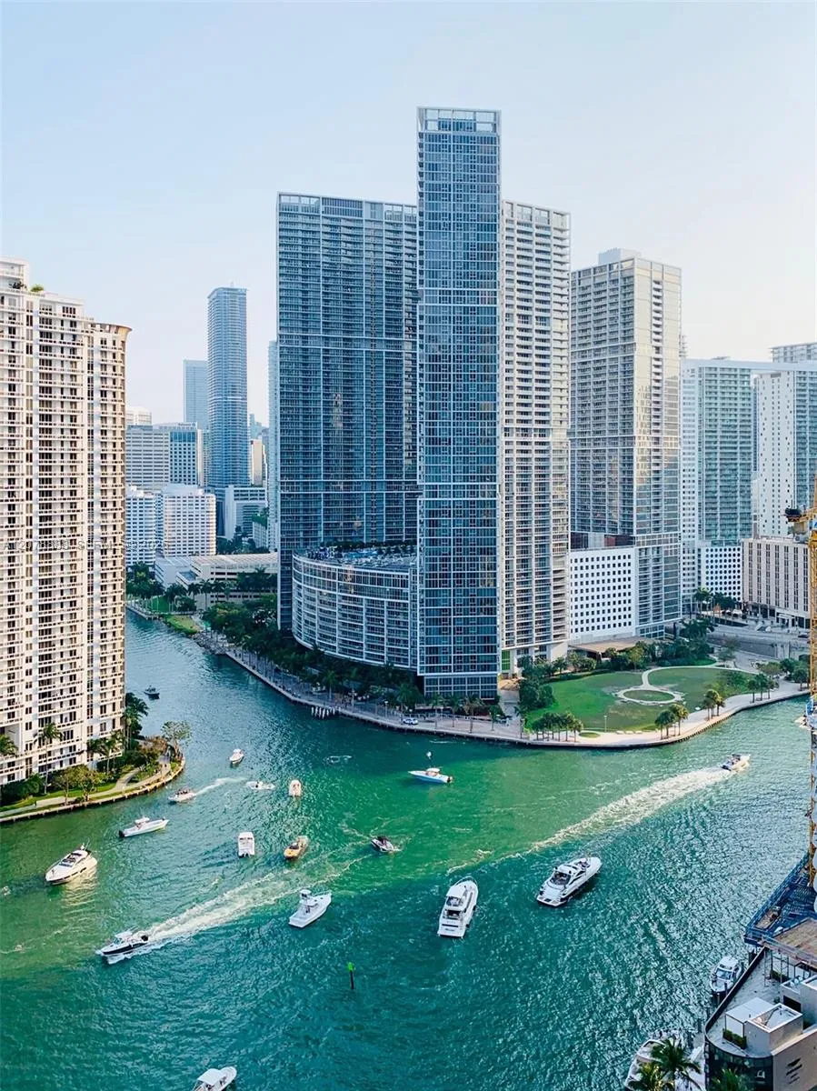 325 S Biscayne Blvd #2714 Miami, FL 33131