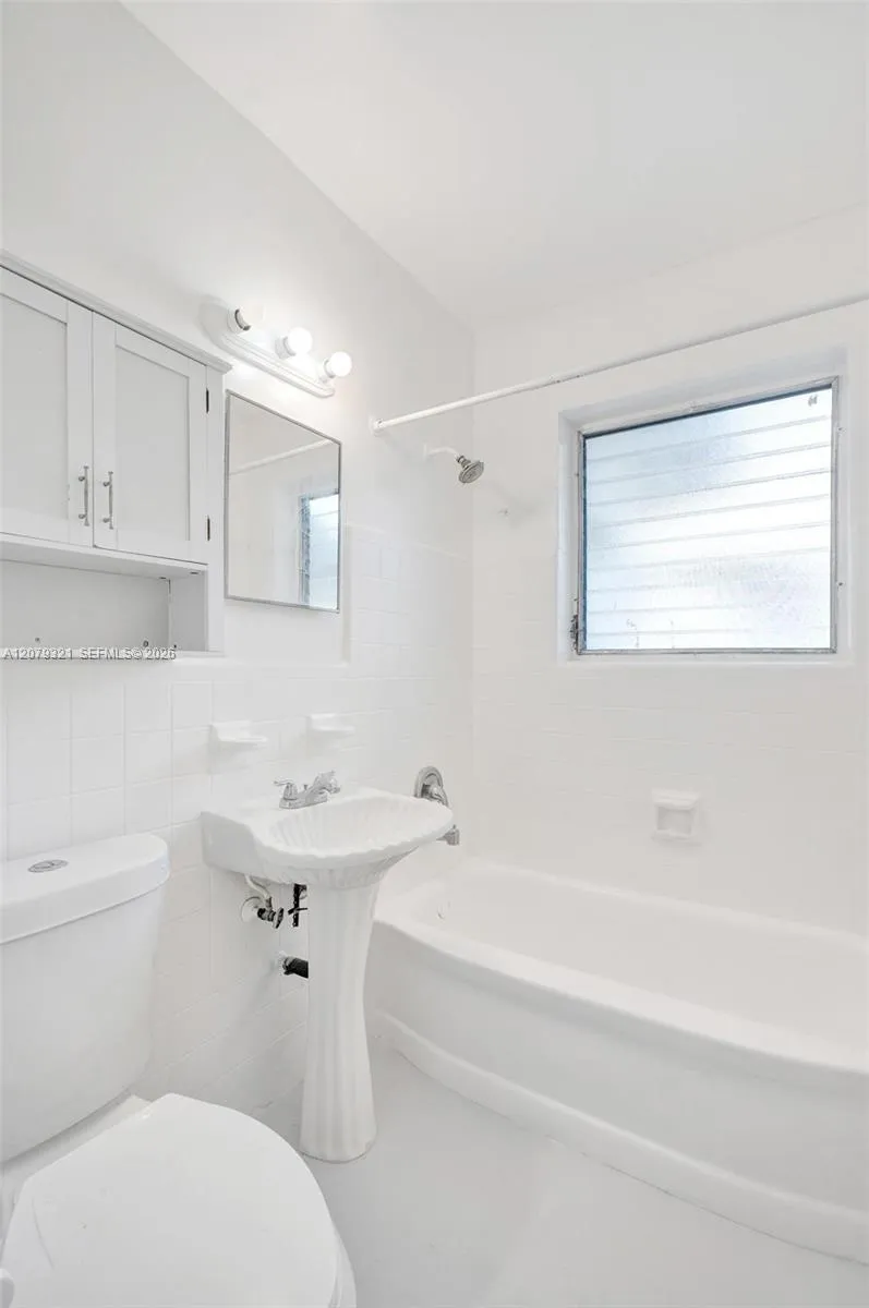 700 82nd St #3 Miami Beach, FL 33141