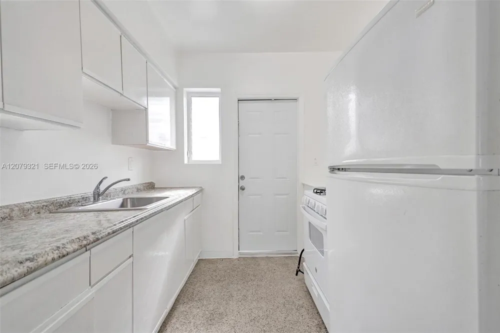 700 82nd St #3 Miami Beach, FL 33141